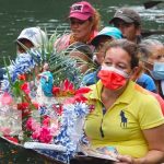 La virgen María recorre las aguas del Río Coco Familias de Río Coco, celebran a la virgen María