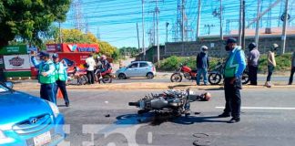 Motociclistas graves al pegar de frente en el sector de Ciudad Sandino