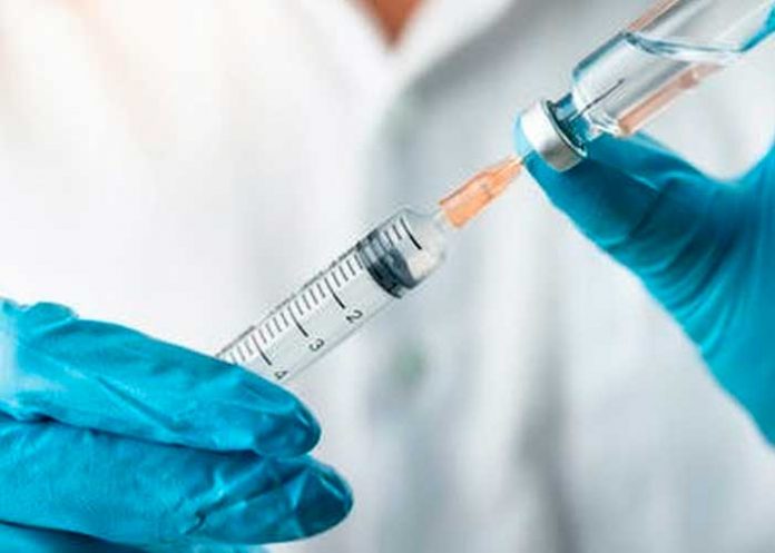 Vacunas contra la cepa ómicron no se producirán antes de octubre de 2022