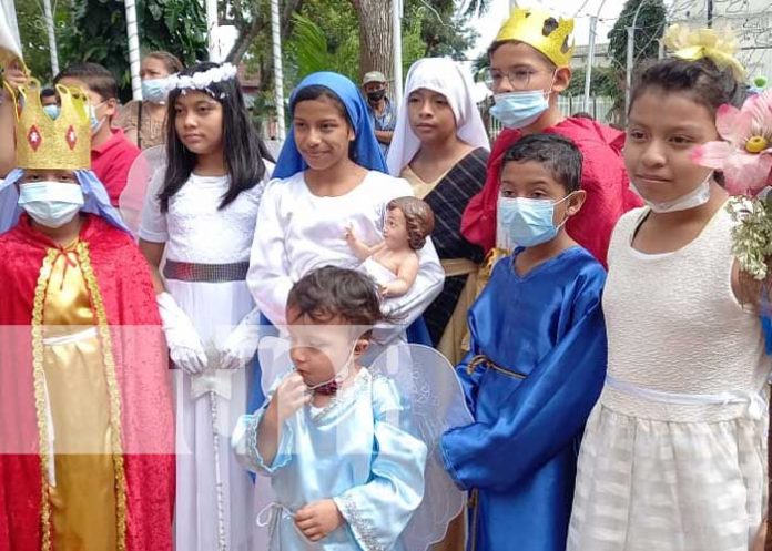 Estudiantes de San Marcos cierran el año escolar con show navideño