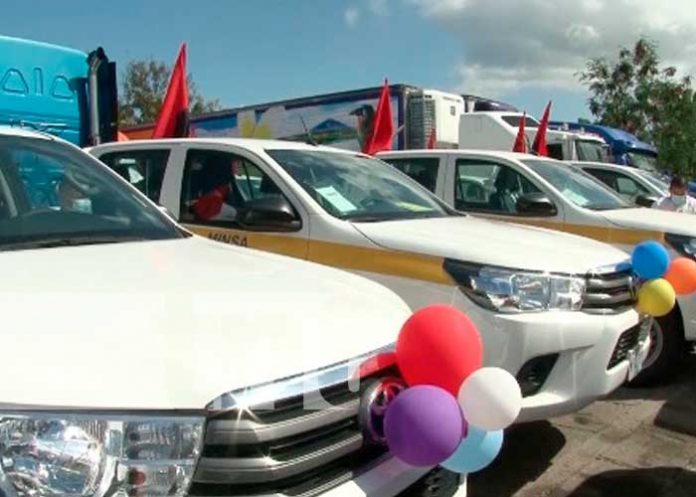 Entrega de camionetas para los SILAIS en Nicaragua