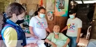 Entrega de sillas de ruedas a protagonistas de Nandaime