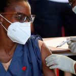 Debates y polémicas en Sudáfrica ante eventual vacunación obligatoria Debates y polémicas en Sudáfrica ante eventual vacunación obligatoria