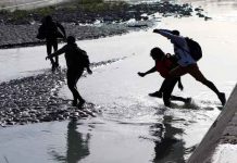 Más de 200 migrantes son interceptados en Texas en dos días ¡cifras récord! Más de 200 migrantes son interceptados en Texas en dos días ¡cifras récord!