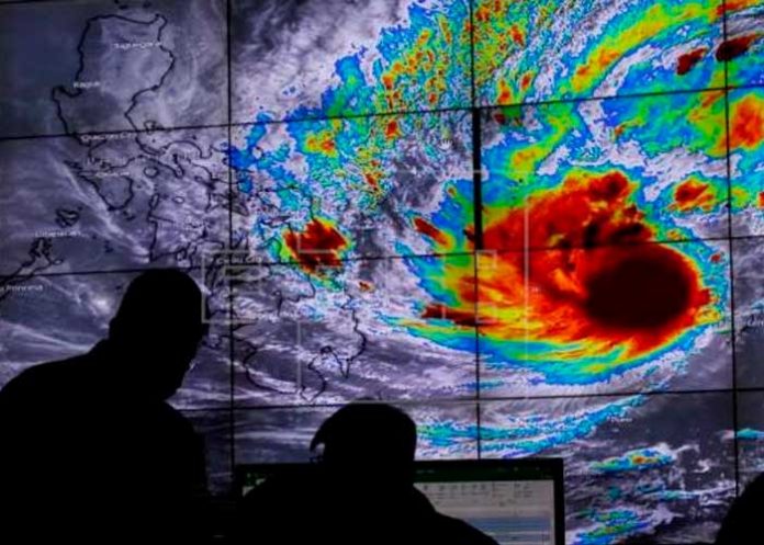 Tifón Rai dejó más de 98 mil evacuados en filipinas tras fuertes inundaciones