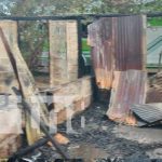 Incendio consume vivienda en un barrio de Tipitapa
