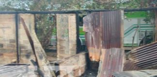 Incendio consume vivienda en un barrio de Tipitapa