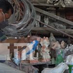 Artesanos de León preparan imágenes talladas de la Virgen María Artesanos se unen a la feligresía católica de la ciudad de León