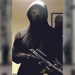 Atacante de Windsor cargando una ballesta para matar a la Reina Isabel