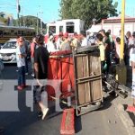 Le quitan la llave a taxista que colisionó caponera en Managua Caponero víctima de accidente de tránsito