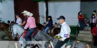 Todo un éxito el Desfile Hípico Nocturno de Juigalpa