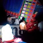 Camión cargado de queso se vuelca en Río Blanco