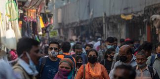 Más de 300 personas en India lincharon a un hombre por cortar árbol sagrado