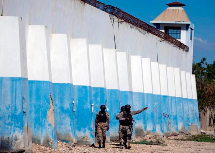 Intento de fuga deja 11 personas muertas en prisión haitiana