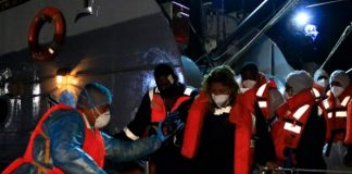 Naufragio en Panamá deja un desaparecido y 12 personas rescatadas