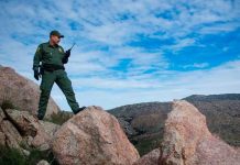 Agentes de la patrulla fronteriza de EEUU rescatan a 3 mexicanos perdidos México-EEUU