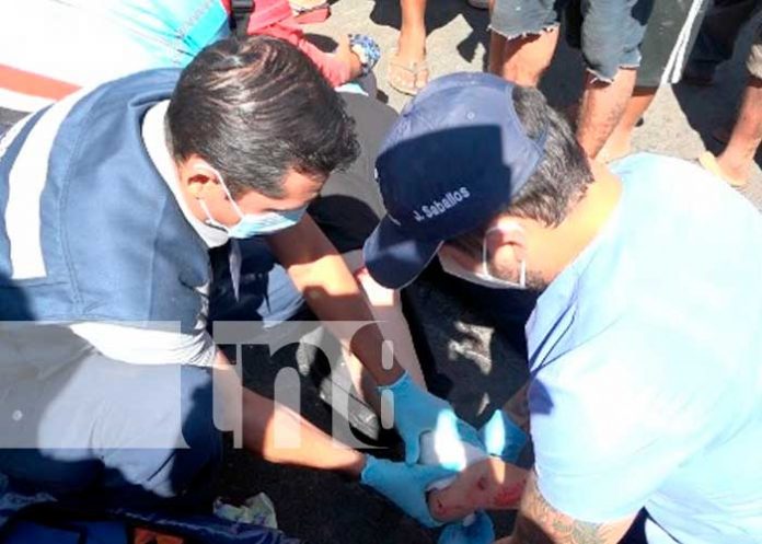 Repartidora es colisionada por un motociclista en Managua