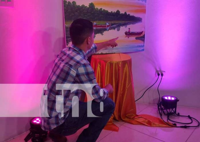 Realizan exposición artística en centro cultural 