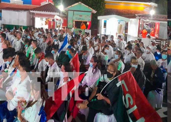 Familias de Rivas atentas a la toma de posesión presidencial 2022-2027