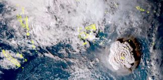 Costa de Estados Unidos en alerta tras erupción del volcán Tonga