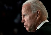 Biden llama "estúpido hijo de p*ta" a periodista en conferencia de prensa
