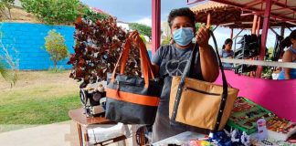 Managua: Rose Creaciones ofrece fina bisuteria en el Parque Nacional de Feria