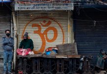 Nueva Delhi cierra restaurantes y oficinas ante la tercera ola de COVID-19
