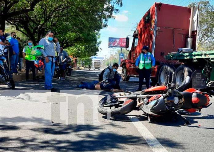 4 Taxista ocasiona accidente en Carretera Norte
