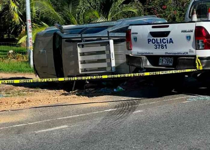 Mueren turistas en accidente vehicular en Costa Rica