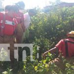 Bomberos de Jinotepe rescatan a ternerita
