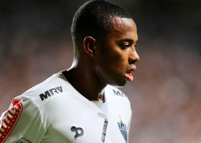 7.3 Condenan a Robinho a 9 años de cárcel por violación en grupo