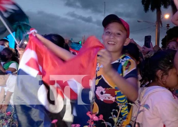 7.5 Masaya dijo presente en la juramentación del presidente de la República