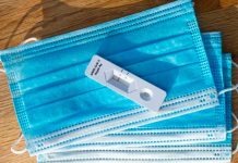 Argentina promueve un autoexamen de Covid