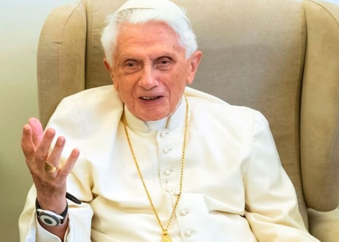 Benedicto XVI mintió para encubrir la pederastia en la iglesia en Alemania
