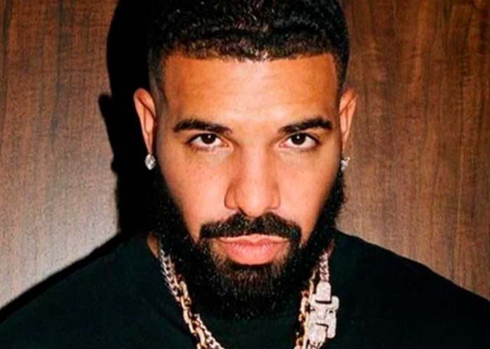 Drake le quemó la vagina a una modelo al poner ¡salsa picante!