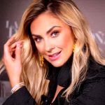 Aracely Arámbula presume a su nueva pareja
