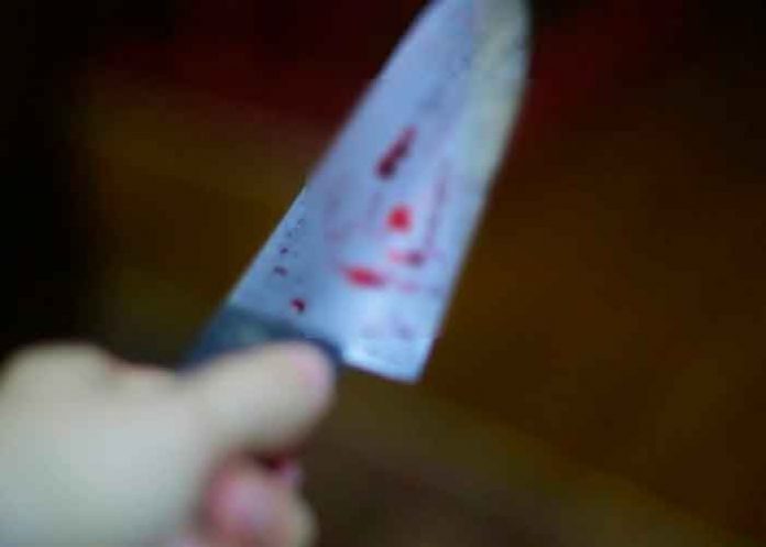 ¡Casi lo mata! Apuñaló a padrastro por defender a su mamá en Argentina