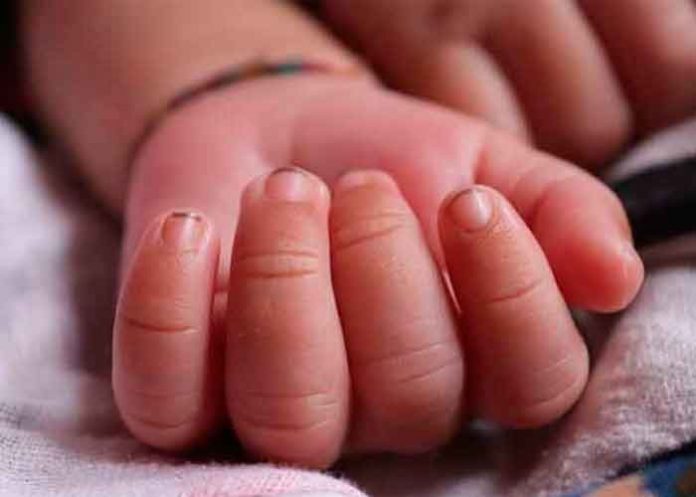 Queda libre mujer que agarró a mordiscos a su bebé de 8 meses en Colombia