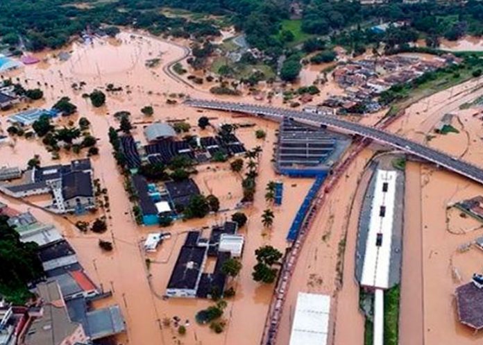 Aumentan a 21 los muertos por las fuertes lluvias en Sao Paulo, Brasil