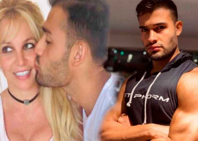 Novio de Britney Spears enciende las redes con sexy fotografía