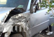 Chocan y terminan dentro de una casa en Monseñor Lezcano, Managua Accidente de tránsito en Monseñor Lezcano, Managua