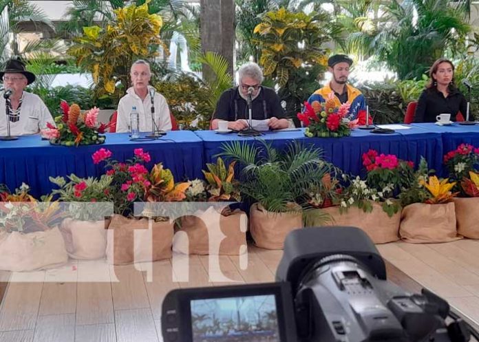 Conferencia de prensa por parte de brigadas de EEUU y Canadá, felicitando a Nicaragua