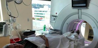 Mujer en tratamiento para el cáncer de mama