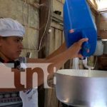 MEFCCA entrega bonos a mujeres empoderadas del Caribe Norte Negocio de procesamiento de la leche en el Caribe Norte