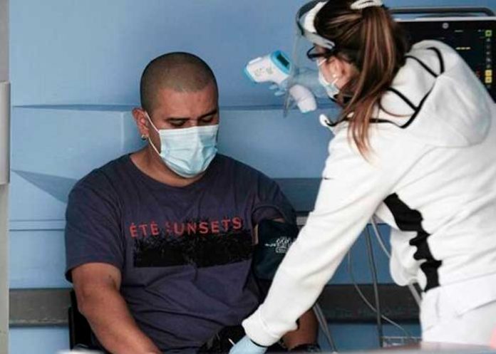 Costa Rica declara alerta naranja ante el rápido avance de ómicron