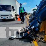 Le invaden carril a motorizado y sale por los aires en Managua Le invaden carril a motorizado y este sale por los aires en Managua