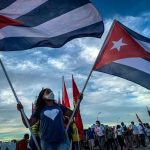 Cuba y su Revolución: Un sol que alumbra el amor a la Patria Cuba y su Revolución: Un sol que alumbra el amor a la Patria