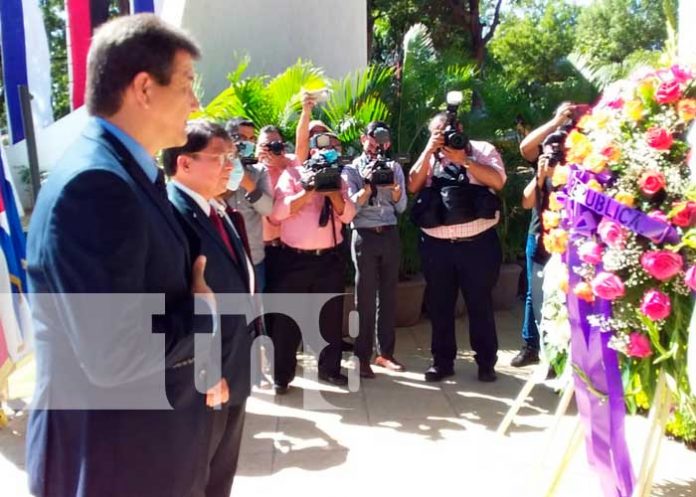 Ofrenda floral para José Martí desde Managua, Nicaragua