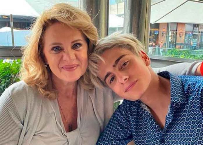 Erika Buenfil y su hijo dan positivo al COVID-19