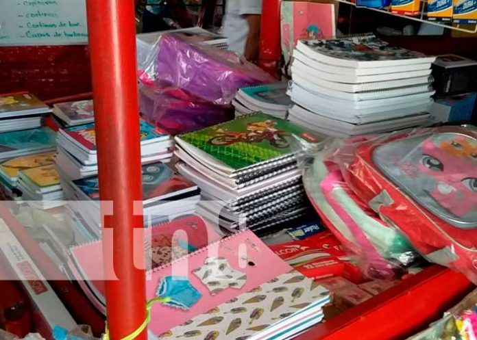 Útiles escolares y ropa para el regreso a clases en Managua